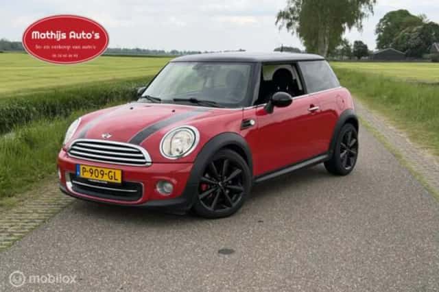 MINI Mini (2011) thumbnail 1