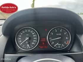 BMW X1 (2010) thumbnail 6
