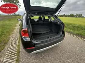BMW X1 (2010) thumbnail 9