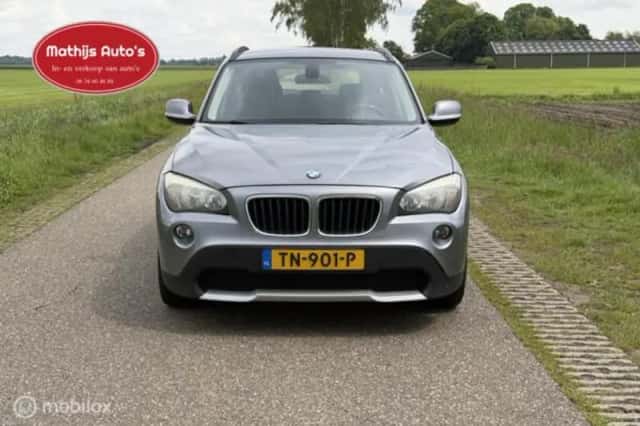BMW X1 (2018) thumbnail 2