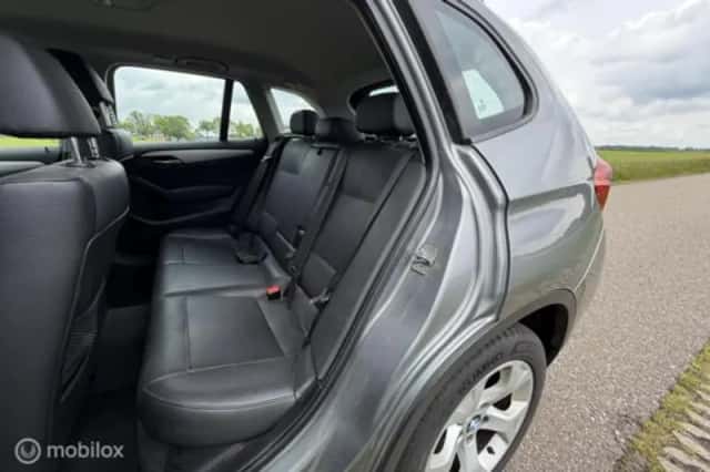 BMW X1 (2018) thumbnail 11