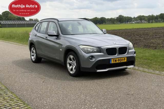 BMW X1 (2011) thumbnail 6