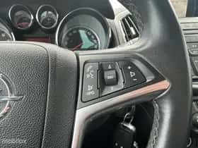 Opel Zafira (2012) thumbnail 14