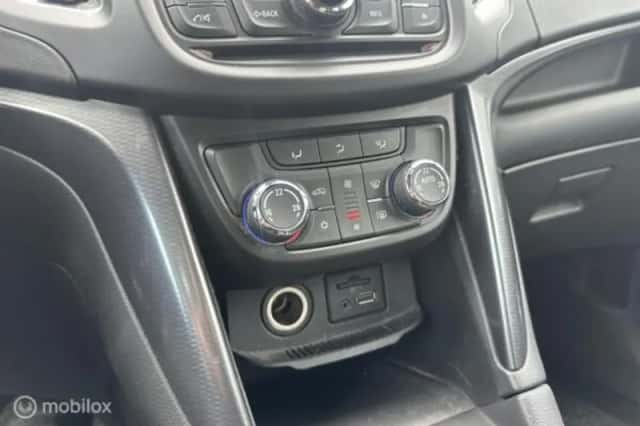 Opel Zafira (2012) thumbnail 18
