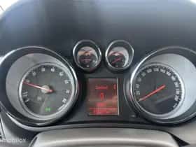Opel Zafira (2012) thumbnail 21