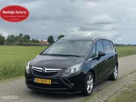 Opel Zafira (2012) thumbnail 4