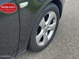 Opel Zafira (2012) thumbnail 5