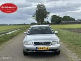 Audi A4 (1997) thumbnail 2