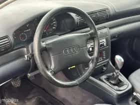 Audi A4 (1997) thumbnail 17