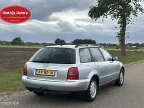 Audi A4 (1997) thumbnail 5