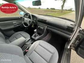 Audi A4 (1997) thumbnail 10