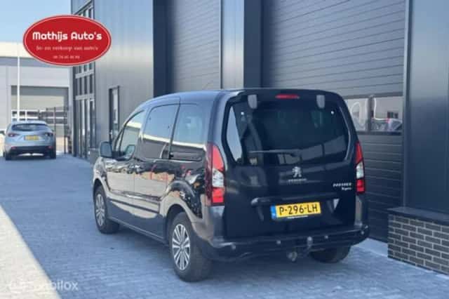 Peugeot Partner (2017) thumbnail 3