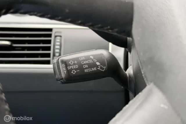 Audi A6 (2012) thumbnail 17