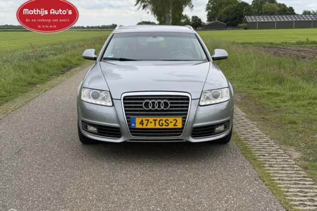 Audi A6 (2012) thumbnail 2