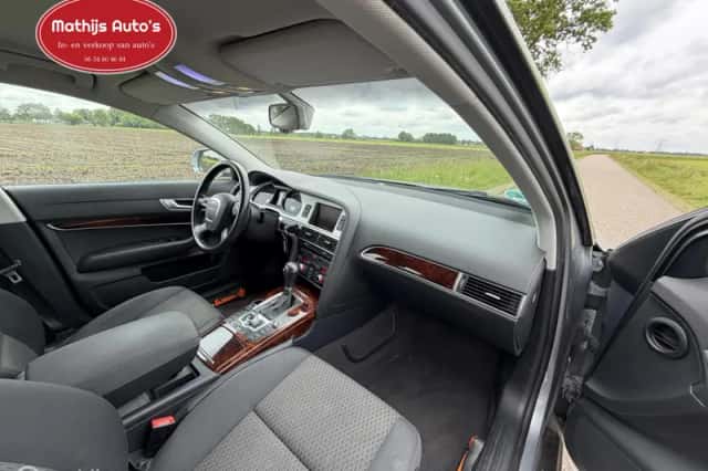 Audi A6 (2012) thumbnail 4