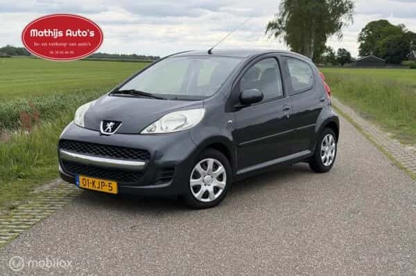 Peugeot 107 (2009) — foto 1