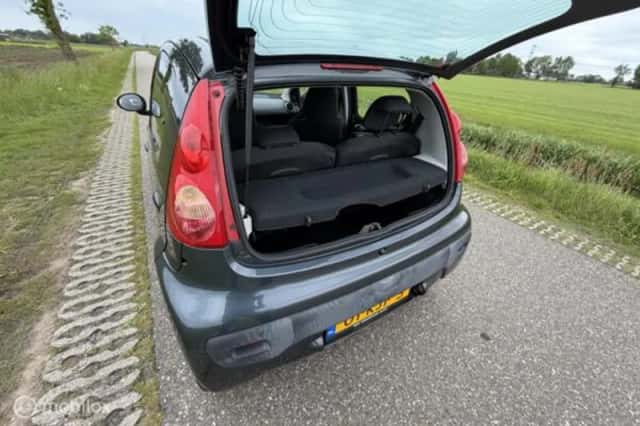 Peugeot 107 (2009) thumbnail 12