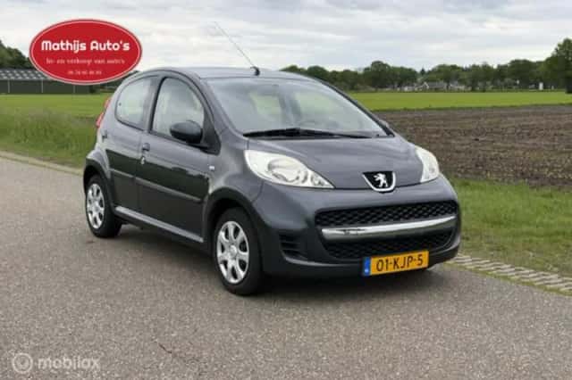 Peugeot 107 (2009) thumbnail 6