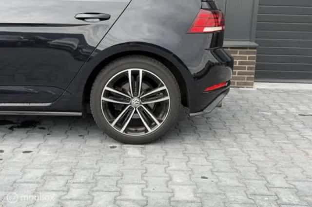 Volkswagen Golf (2024) thumbnail 14