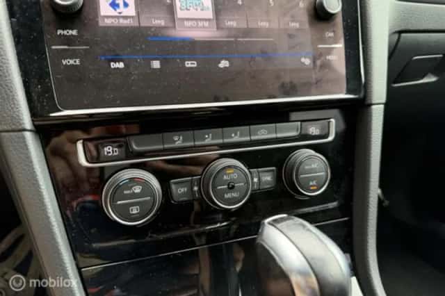 Volkswagen Golf (2024) thumbnail 30