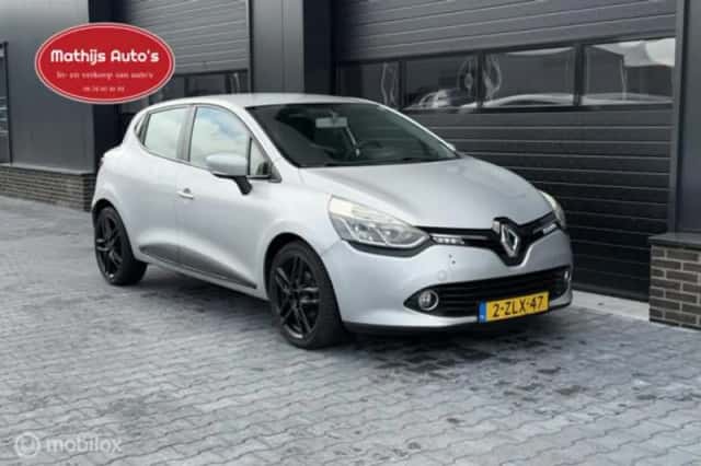 Renault Clio (2015) thumbnail 2