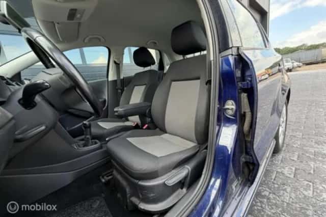 Volkswagen Polo (2010) thumbnail 14