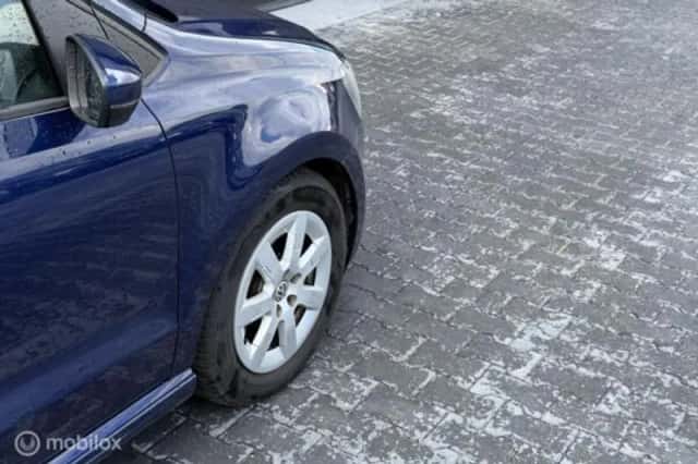 Volkswagen Polo (2010) thumbnail 15