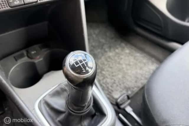 Volkswagen Polo (2010) thumbnail 18
