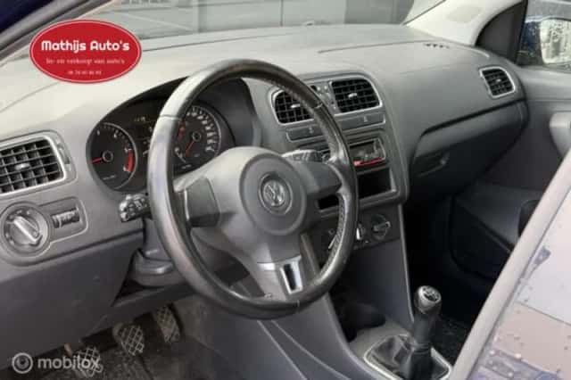 Volkswagen Polo (2010) thumbnail 9