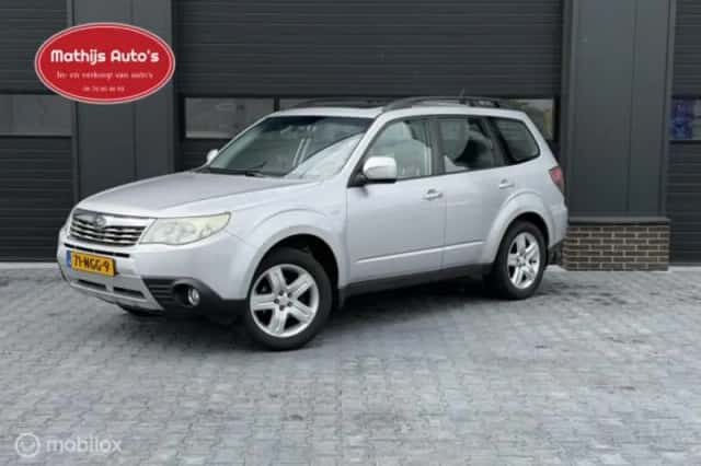 Subaru Forester (2010) thumbnail 1