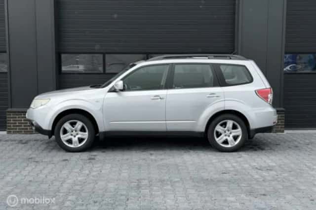 Subaru Forester (2010) thumbnail 30