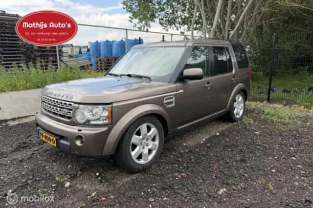 Land Rover Discovery (2017) thumbnail 1