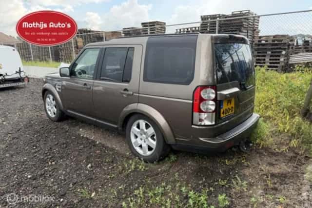 Land Rover Discovery (2017) thumbnail 5