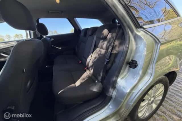 Ford Mondeo (2010) thumbnail 14