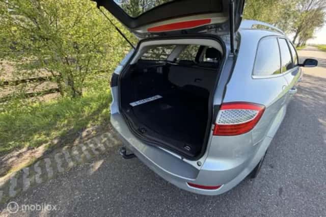 Ford Mondeo (2010) thumbnail 15