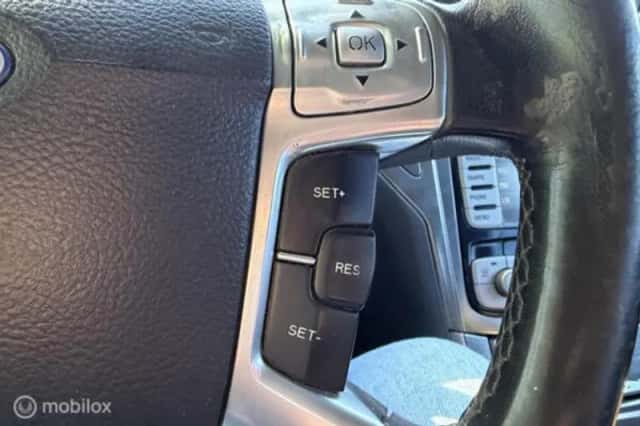 Ford Mondeo (2010) thumbnail 19