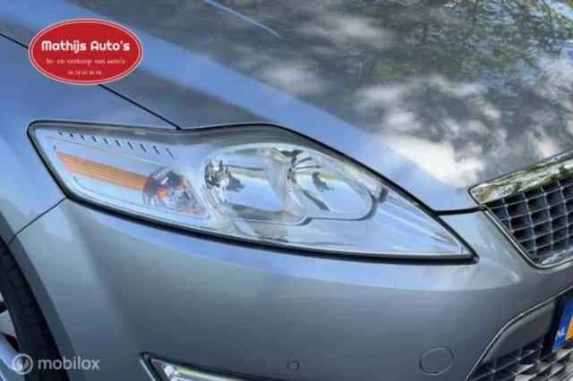 Ford Mondeo (2010) thumbnail 8