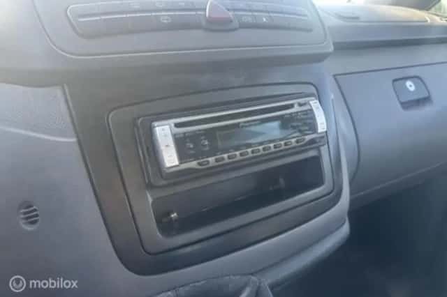 Mercedes-Benz Vito (2005) thumbnail 14