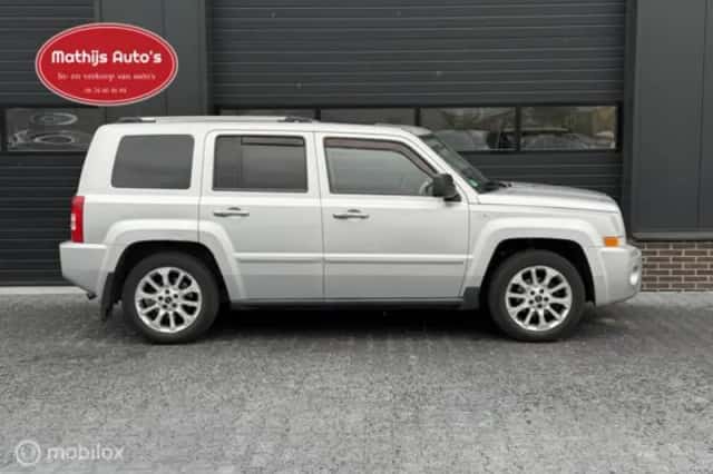 Jeep Patriot (2017) thumbnail 4