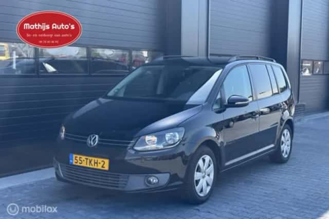 Volkswagen Touran (2012) thumbnail 4