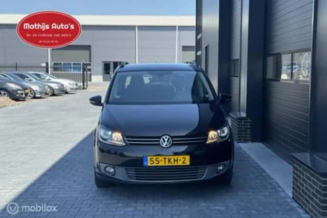 Volkswagen Touran (2012) thumbnail 6
