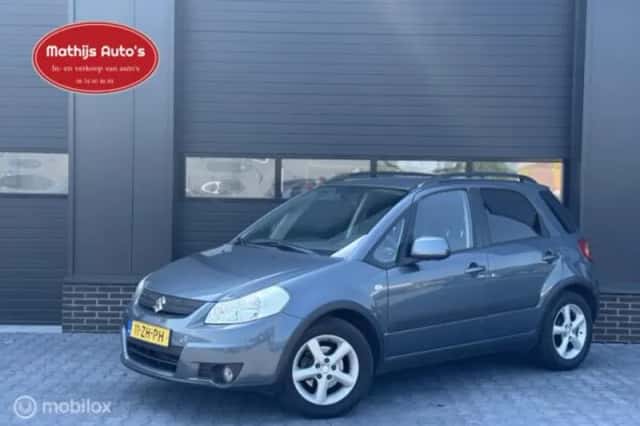 Suzuki SX4 (2008) thumbnail 1
