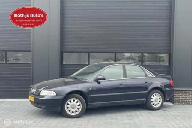 Audi A4 (1998) thumbnail 1