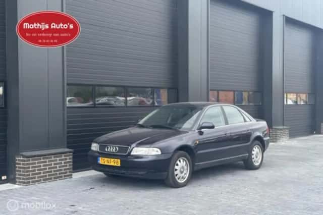 Audi A4 (1998) thumbnail 2