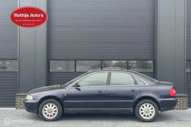 Audi A4 (1998) thumbnail 3