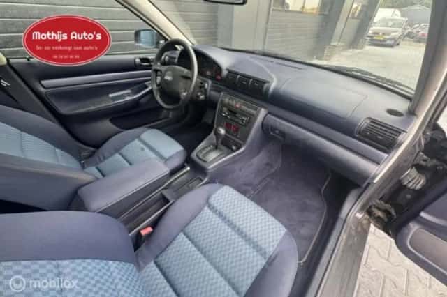 Audi A4 (1998) thumbnail 6