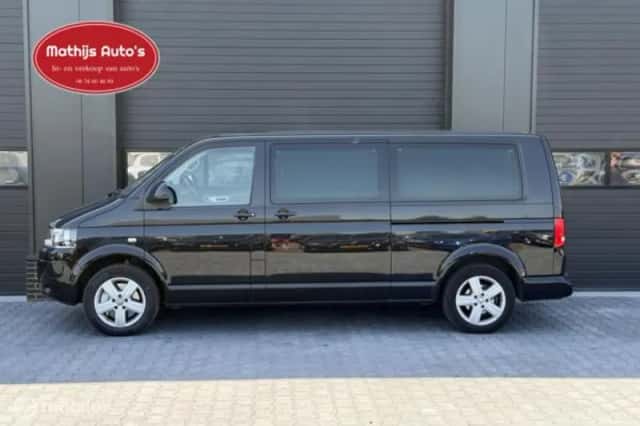 Volkswagen Transporter (2011) thumbnail 2