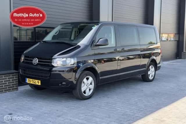 Volkswagen Transporter (2011) thumbnail 3