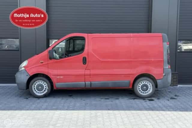 Nissan Primastar (2003) thumbnail 3