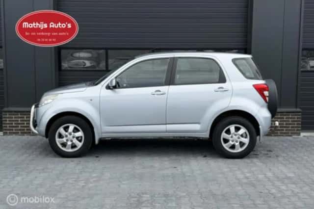 Daihatsu Terios (2007) thumbnail 2